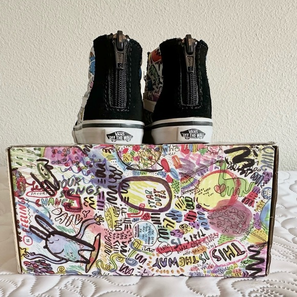 Vans Dallas Clayton Unicorn Sk8-Hi Zip Sneaker - Picture 4 of 16